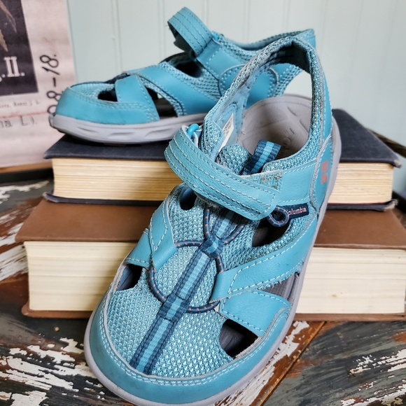 Columbia Techsun Wave Sandals *Flaw* Play Condition Waterproof Kids size 13 - Picture 1 of 11
